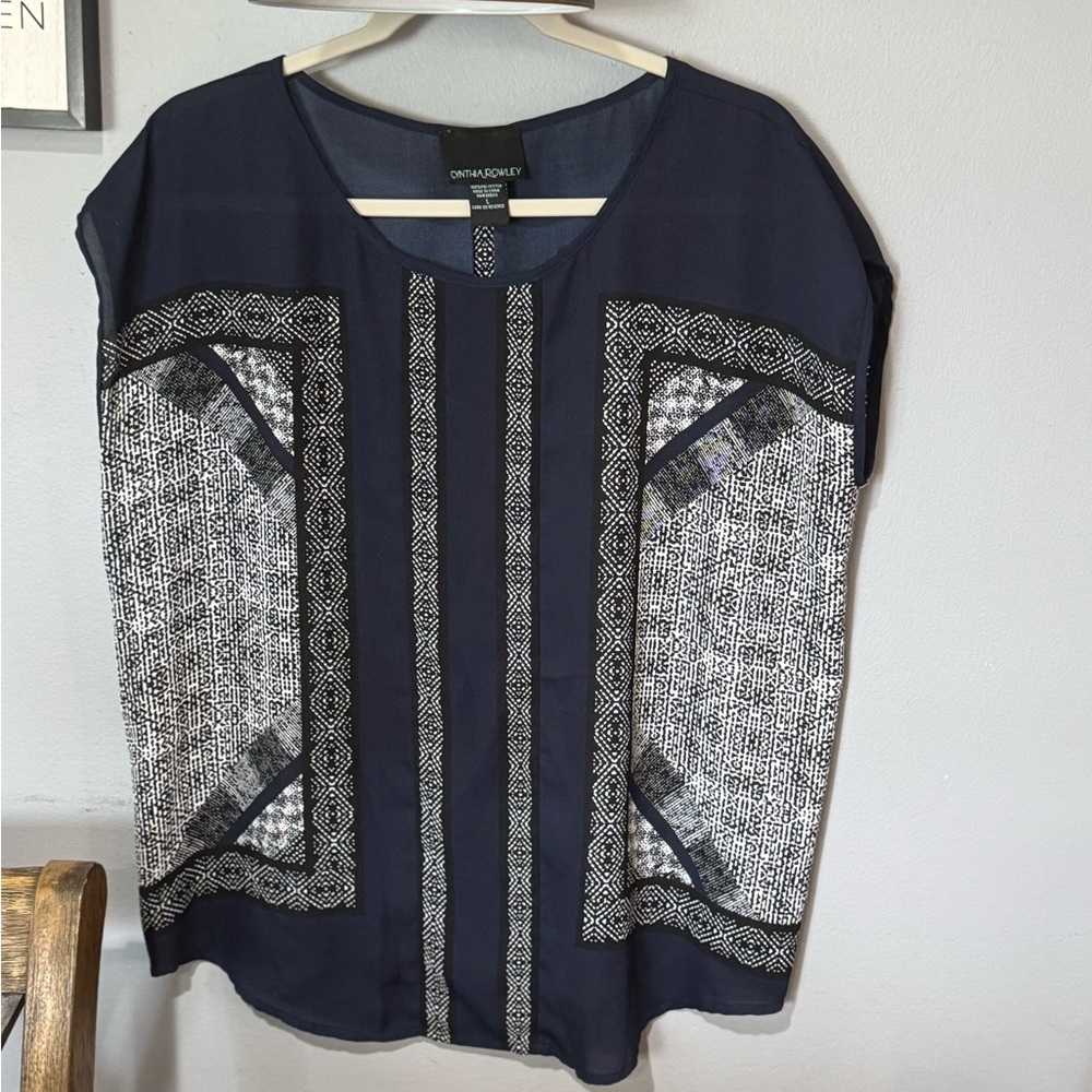 Cynthia Rowley Lightweight Navy Print Top – Size Large